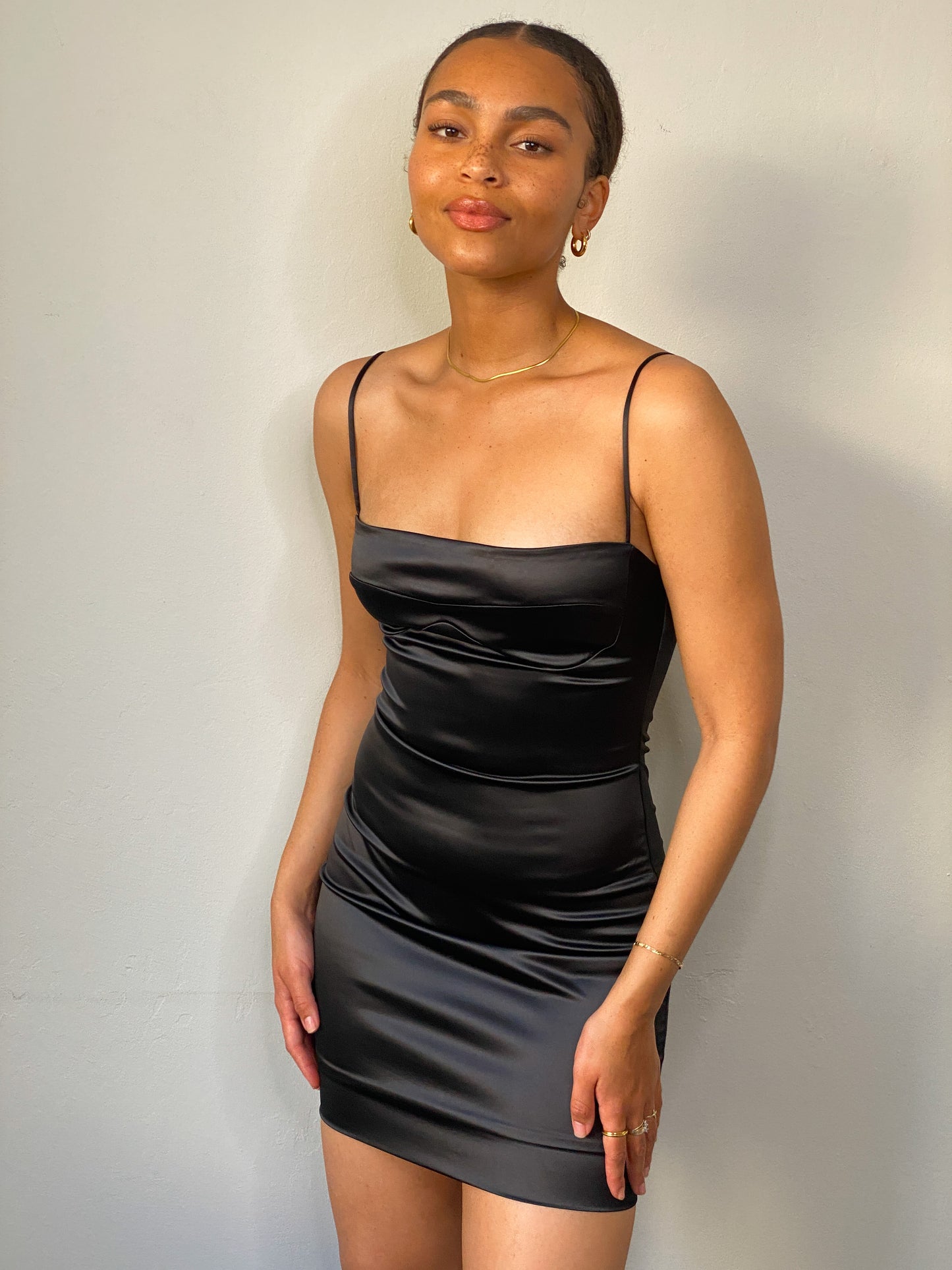 LORI SATIN MINI DRESS - Samunsboutique