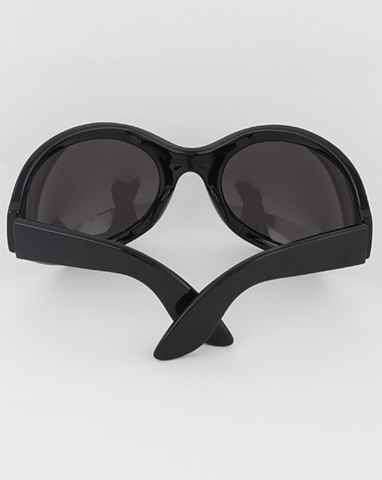 Black Ultra Curved Round Sunglasses
