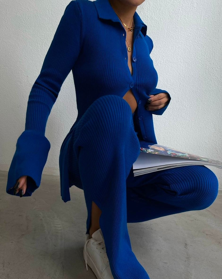 Woman wearing Eniko two-piece summer outfit in blue