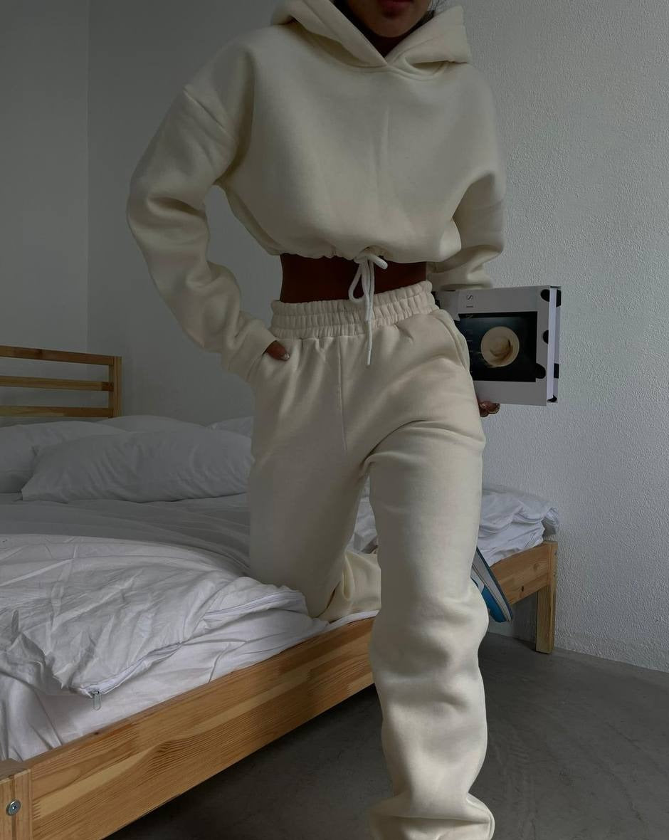 Yuri-White-Sweat-Set-modern-oversized-hoodie-and-sweatpants-loungewear