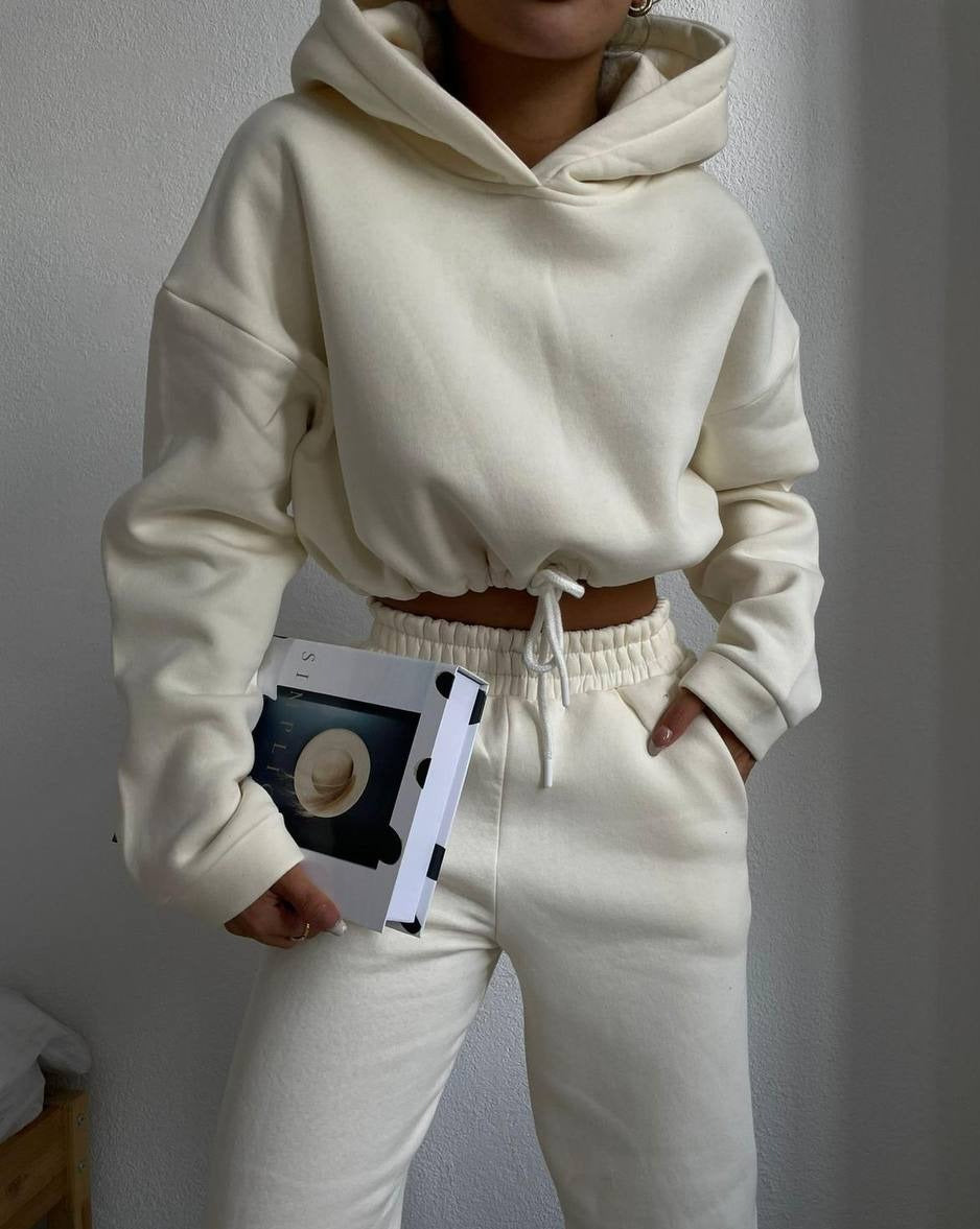 Contemporary-cool-Yuri-white-hoodie-and-sweatpants-set-for-casual-days